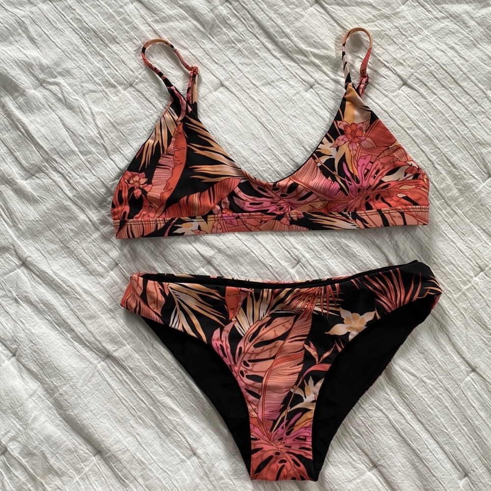 Kulani Kinis Bikini Set